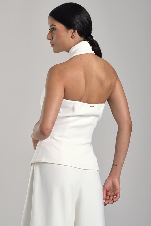 CROSSOVER NECKLINE TOP