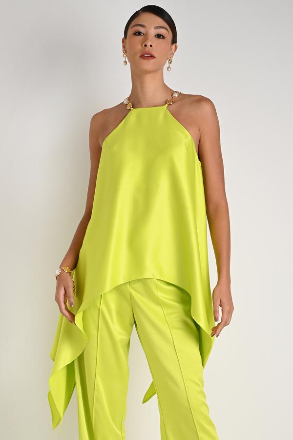 ASYMMETRIC HEM BLOUSE