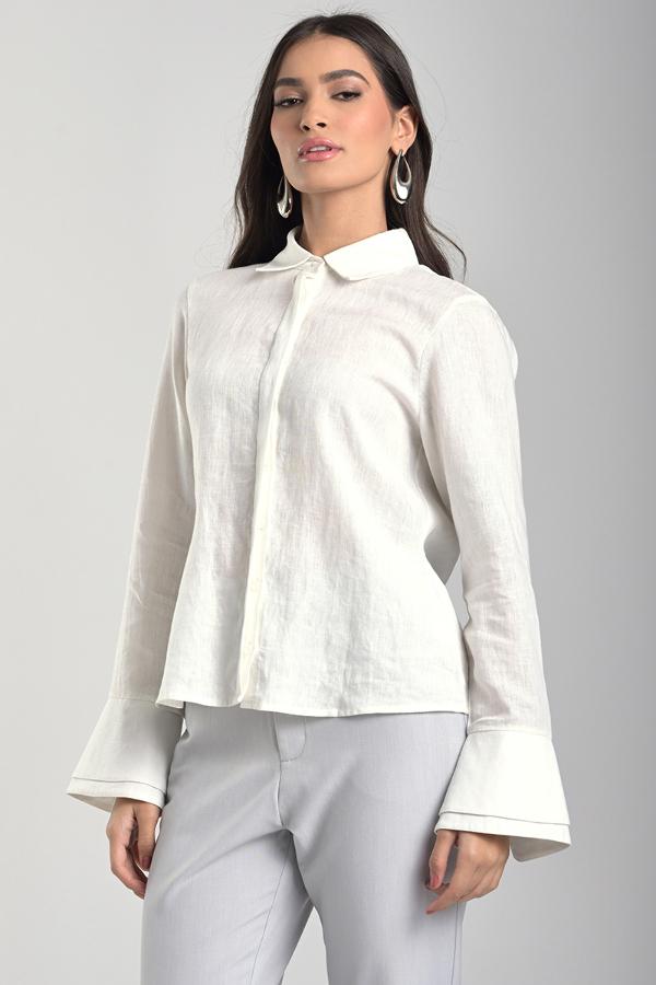 SHIRT WITH DISTINCTIVE CUFF