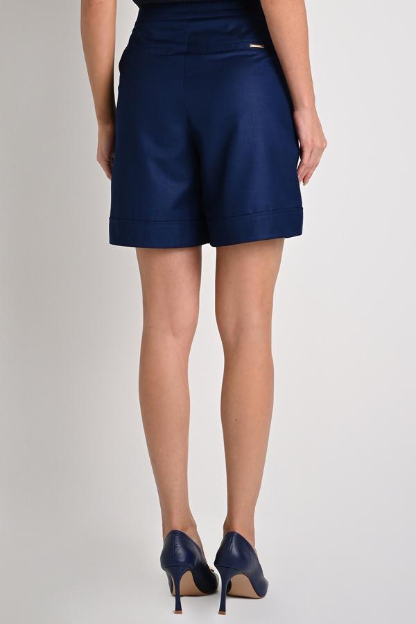 CLASSIC SHORTS WITH HEM