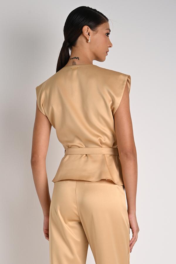 BLOUSE WITH PLEATS