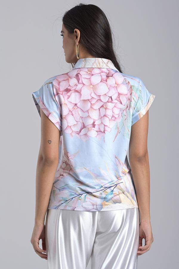 BLOUSE WITH COLLAR